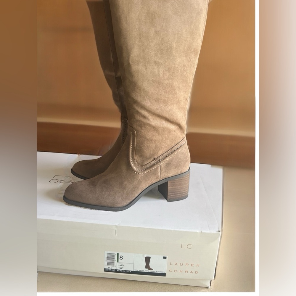 LC Lauren Conrad Lindy women's knee-high boots. Size 8m New in box